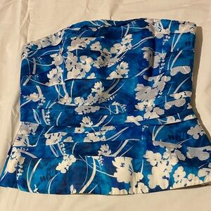 White House Black Market Tube Top zip back SZ 10.  Color Blue and white